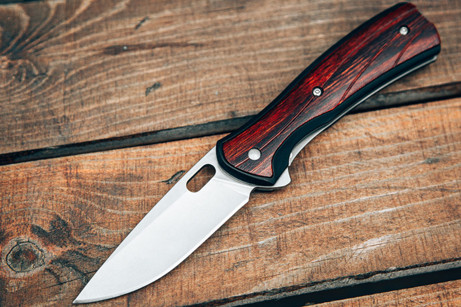 The Art of the Everyday Carry (EDC): How the Right Knife Complements Your Lifestyle