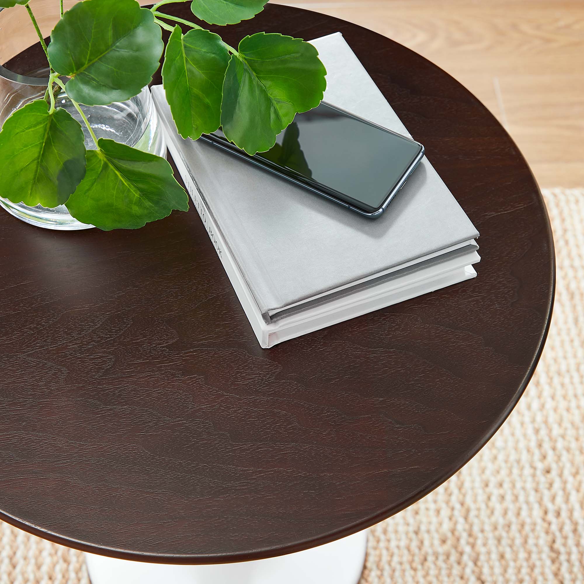 Lippa 20" Round Wood Grain Side Table