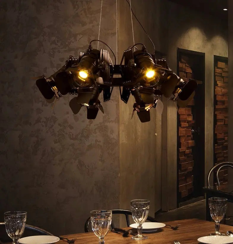 Lustra Black Industrial Chandelier