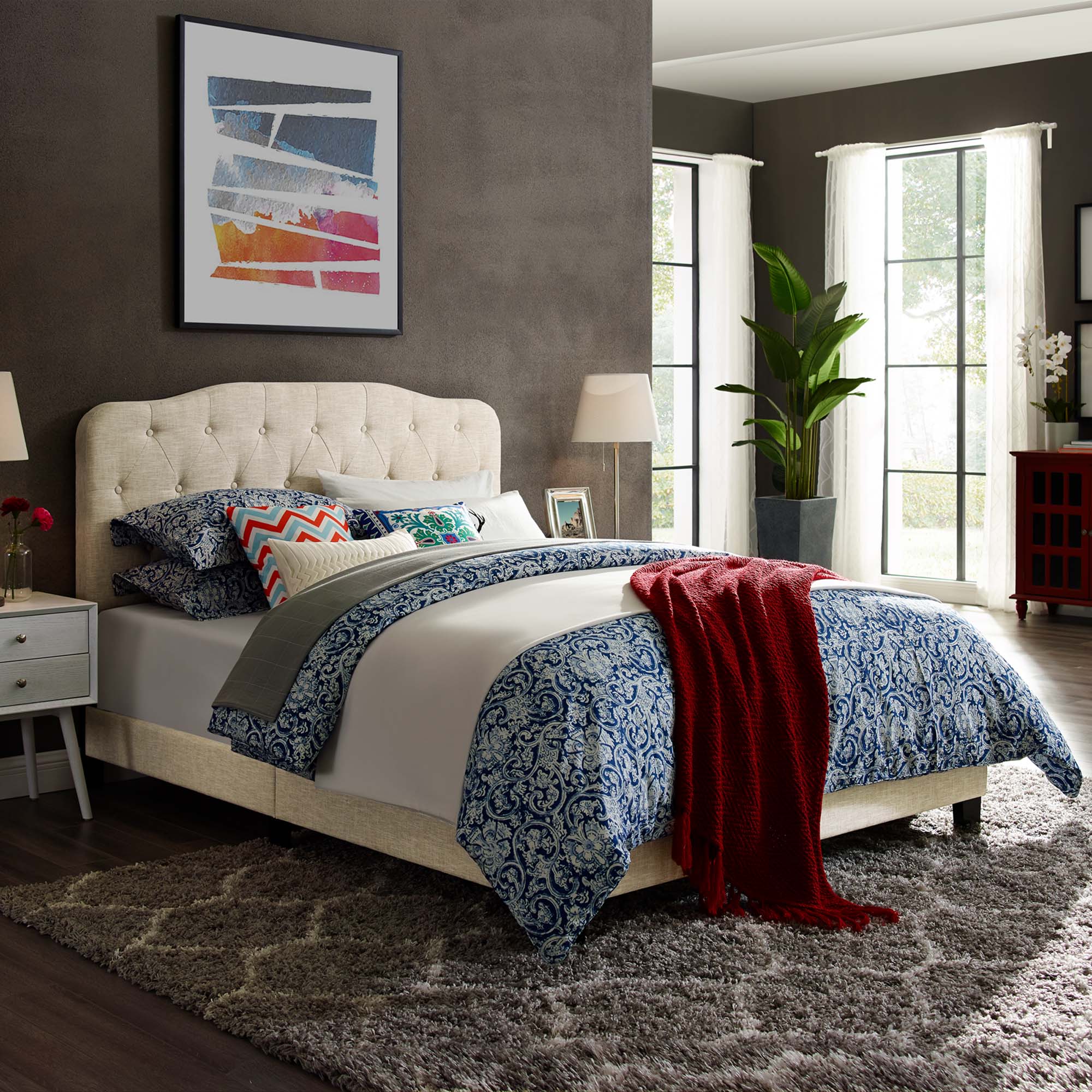 Amelia Queen Upholstered Fabric Bed