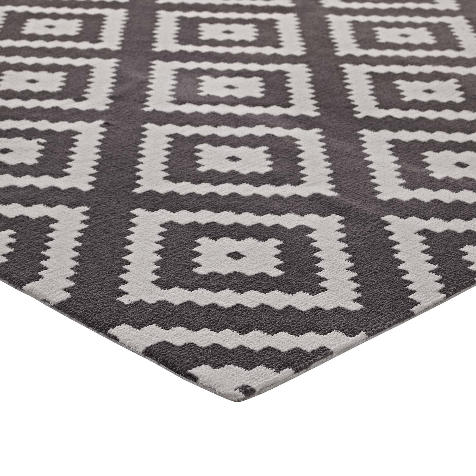 Alika Abstract Diamond Trellis 5x8 Area Rug