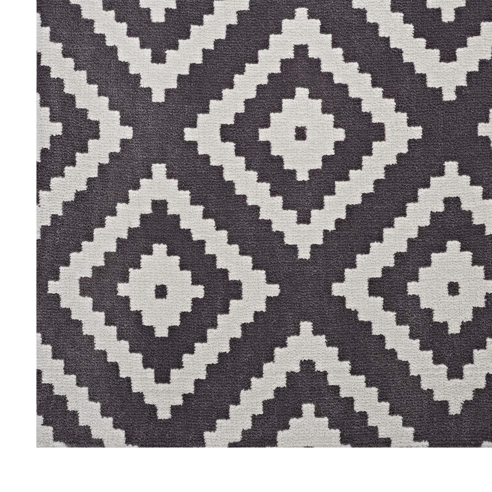 Alika Abstract Diamond Trellis 5x8 Area Rug