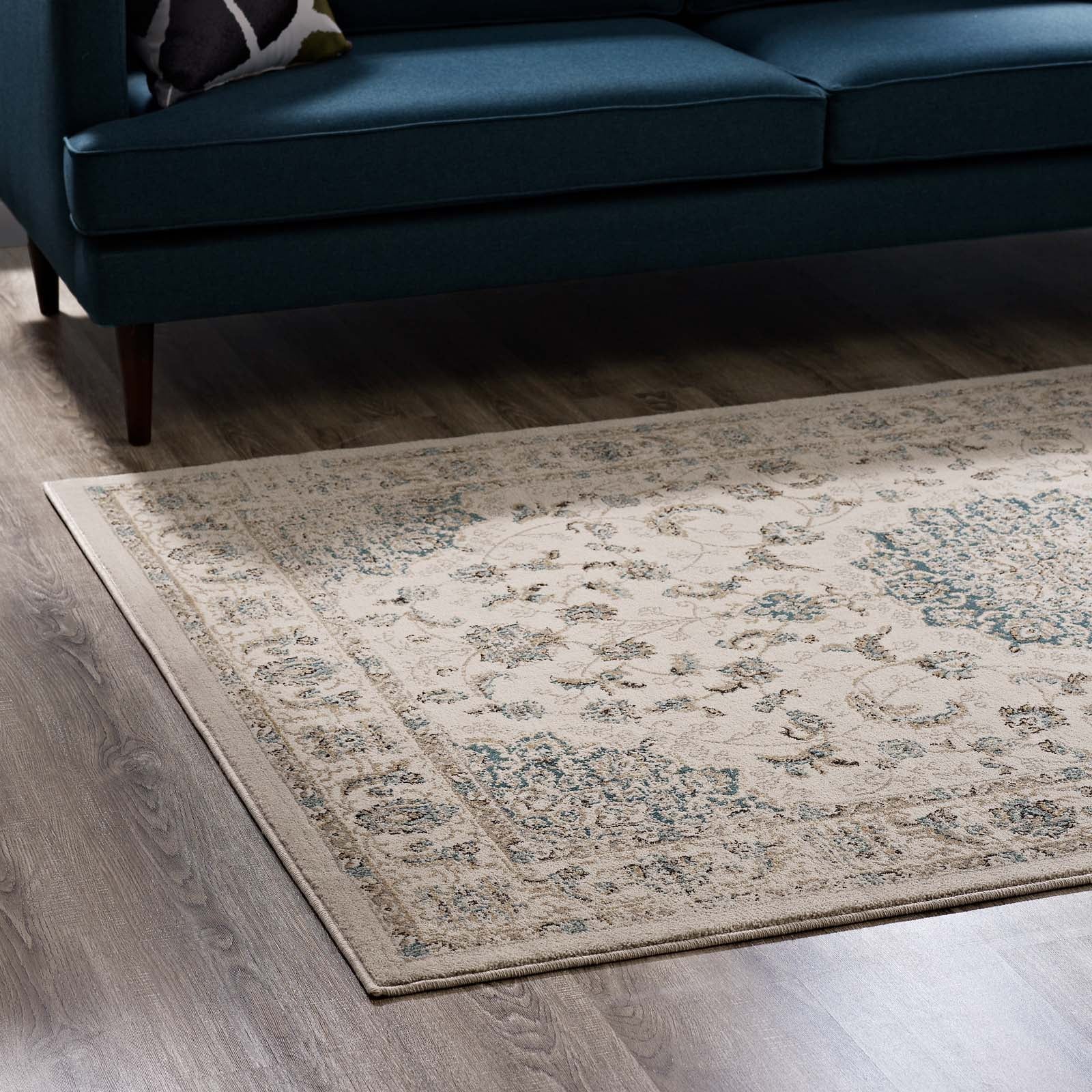 Atara Distressed Vintage Medallion 8x10 Area Rug