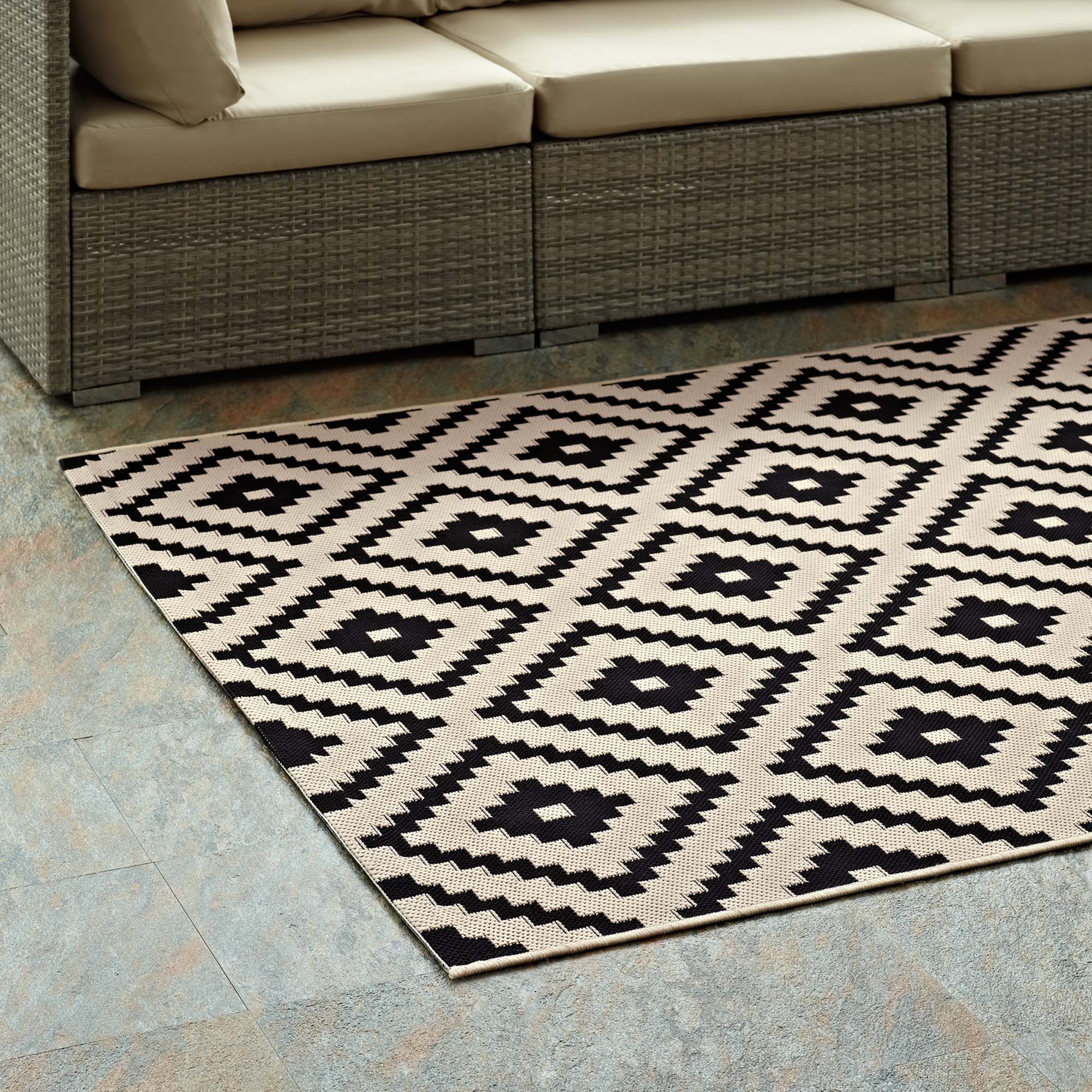 Perplex Geometric Diamond Trellis 9x12 Indoor and Outdoor Area Rug