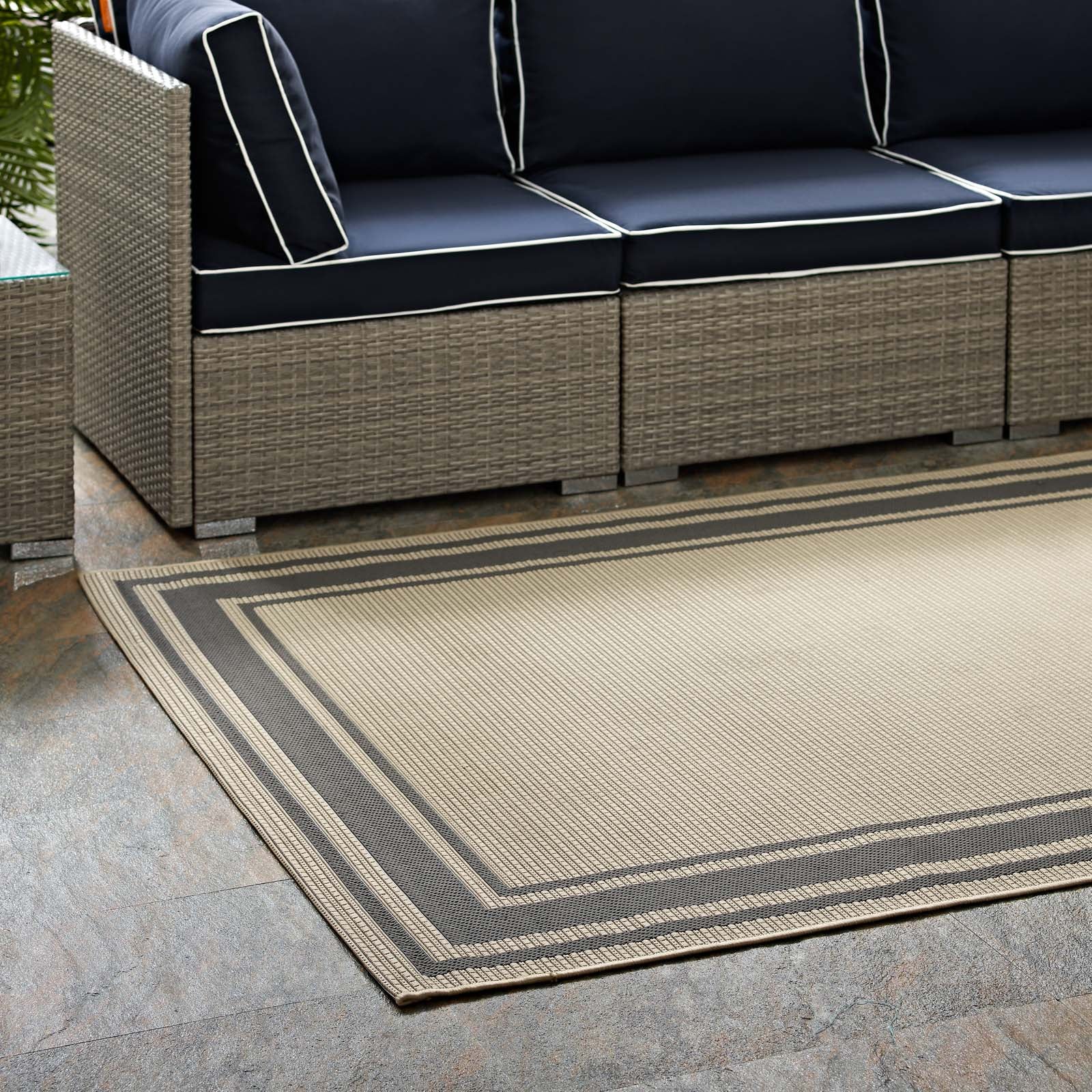 Rim Solid Border 5x8 Indoor and Outdoor Area Rug