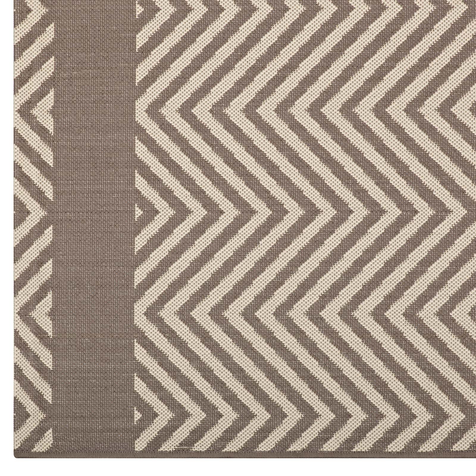 Optica Chevron With End Borders 5x8 Indoor and Outdoor Area Rug