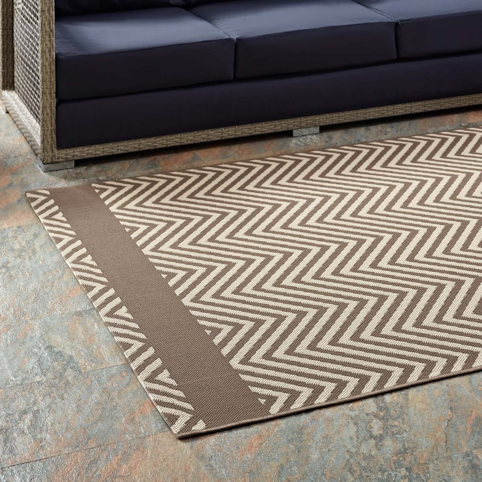 Optica Chevron With End Borders 5x8 Indoor and Outdoor Area Rug