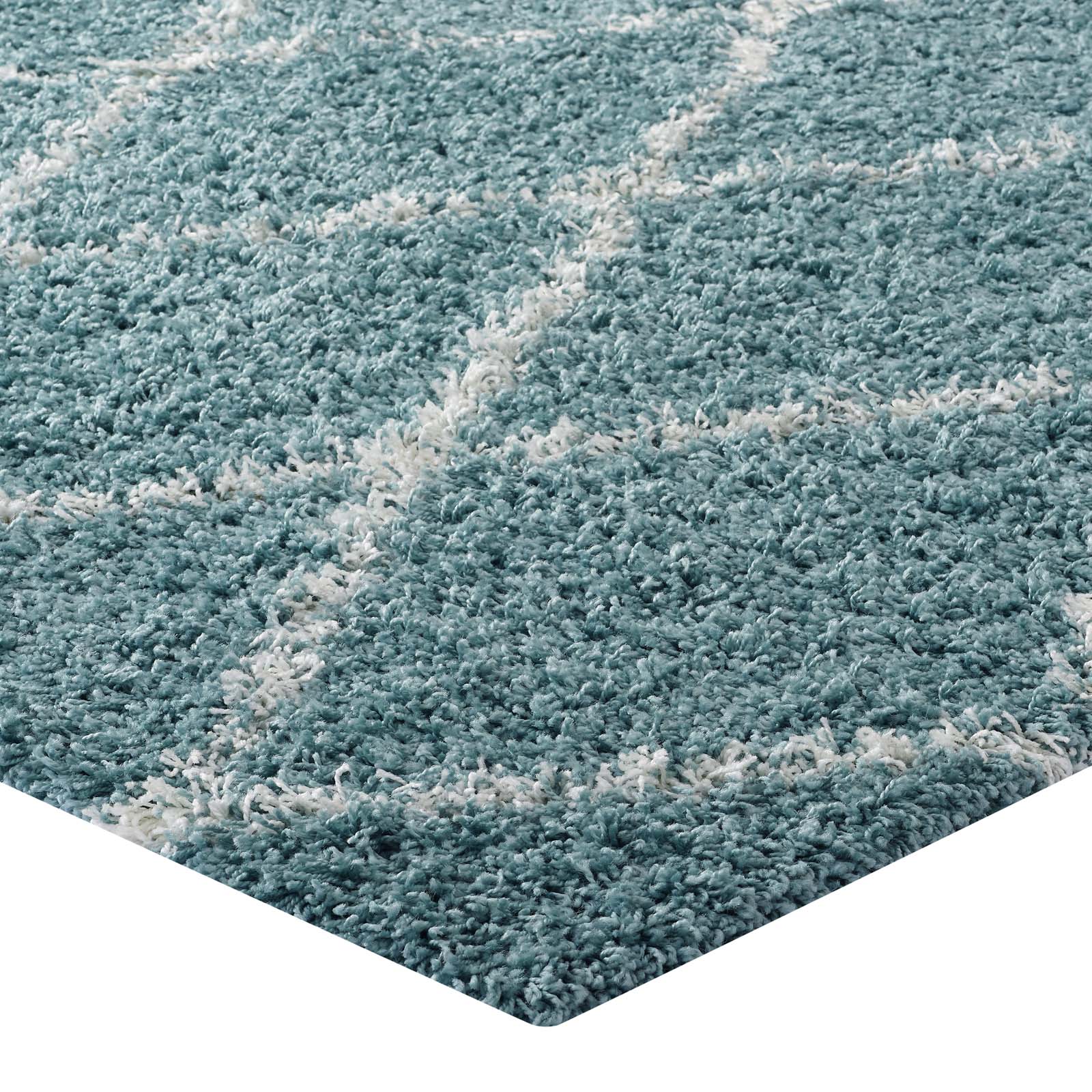 Toryn Diamond Lattice 5x8 Shag Area Rug