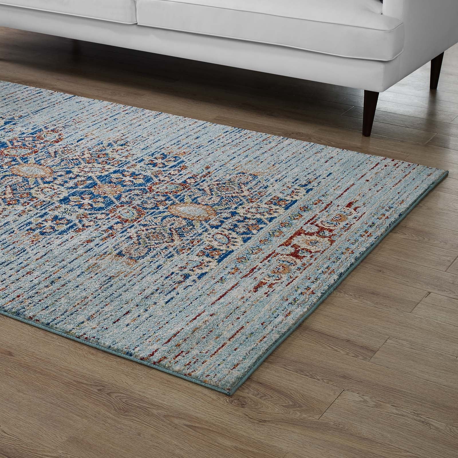 Naria Distressed Vintage Medallion 5x8 Area Rug