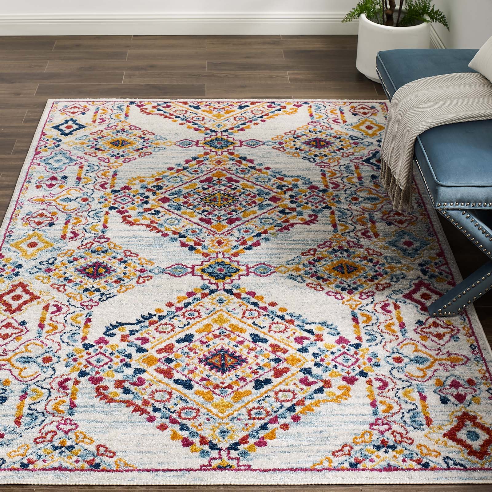 Entourage Khalida Distressed Vintage Floral Lattice 5x8 Area Rug