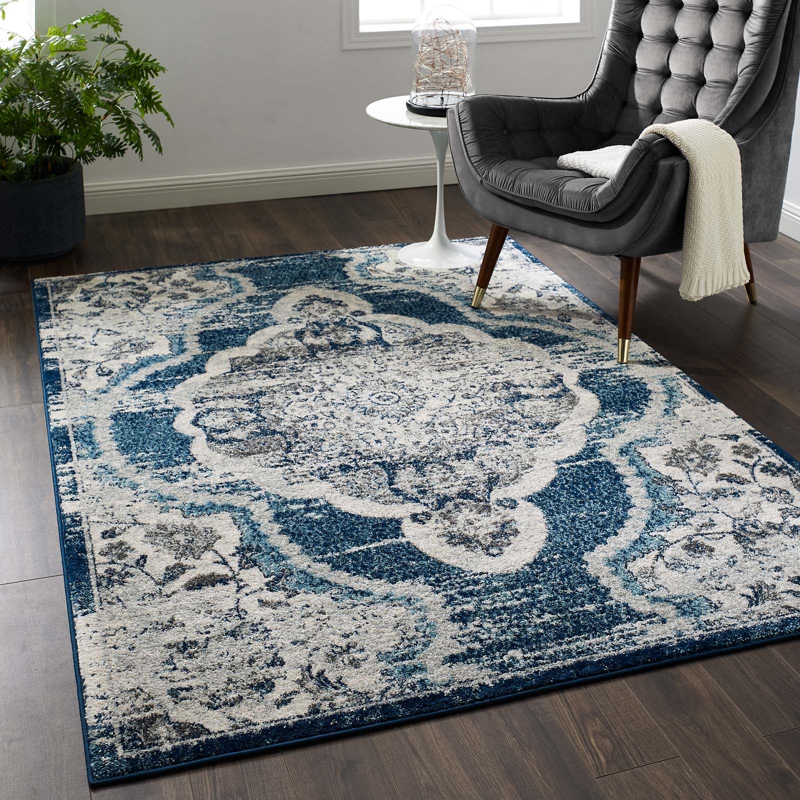 Entourage Malia Distressed Vintage Floral Vintage Medallion 5x8 Area Rug