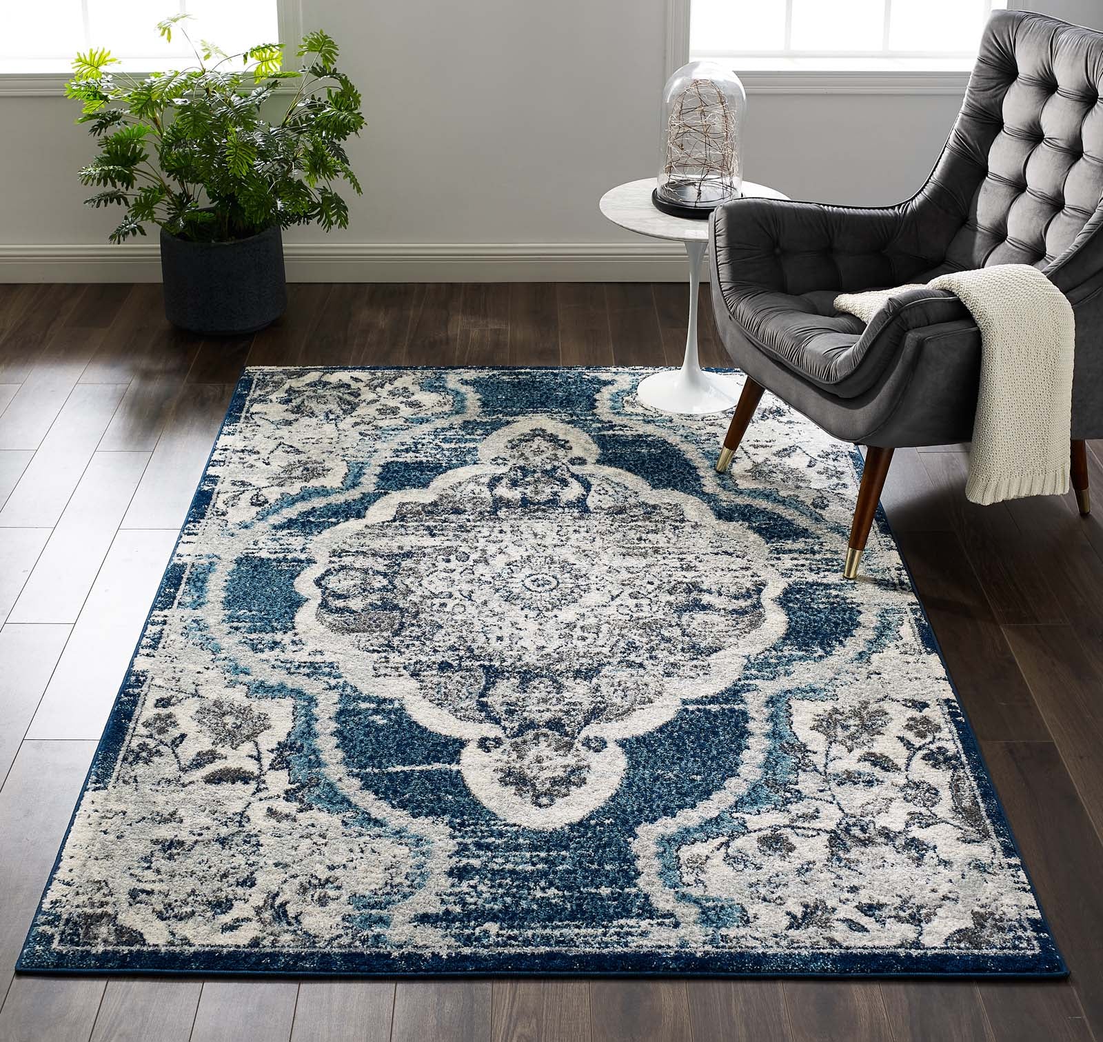 Entourage Malia Distressed Vintage Floral Vintage Medallion 5x8 Area Rug