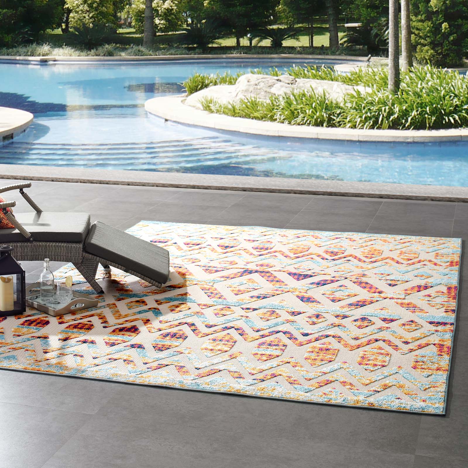 Reflect Tamako Diamond and Chevron Moroccan Trellis 8x10 Indoor / Outdoor Area Rug