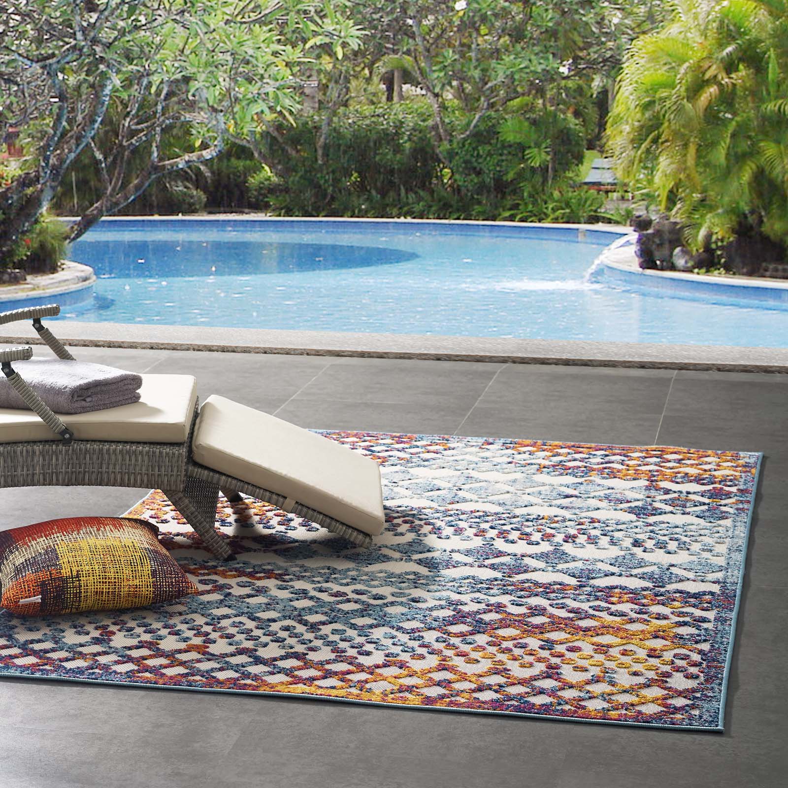 Reflect Giada Abstract Diamond Moroccan Trellis 5x8 Indoor/Outdoor Area Rug