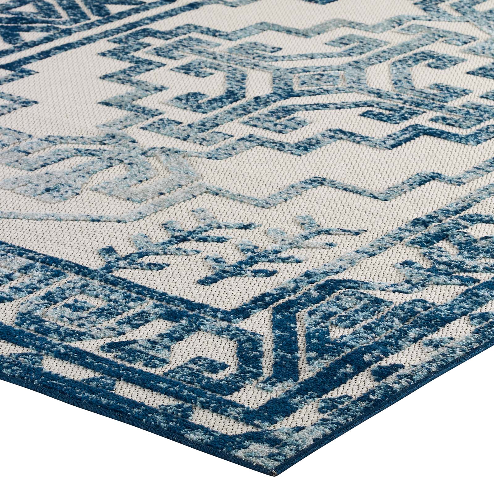 Reflect Nyssa Distressed Geometric Southwestern Aztec 5x8 Indoor/Outdoor Area Rug