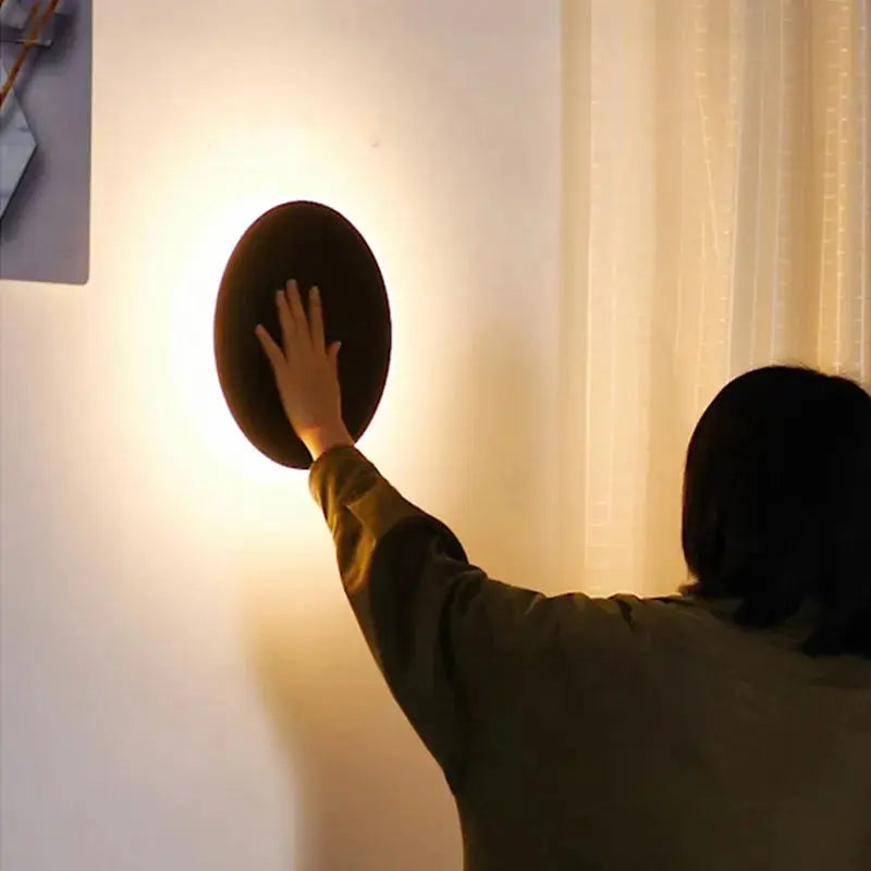 Yumi Modern Round Wall Light