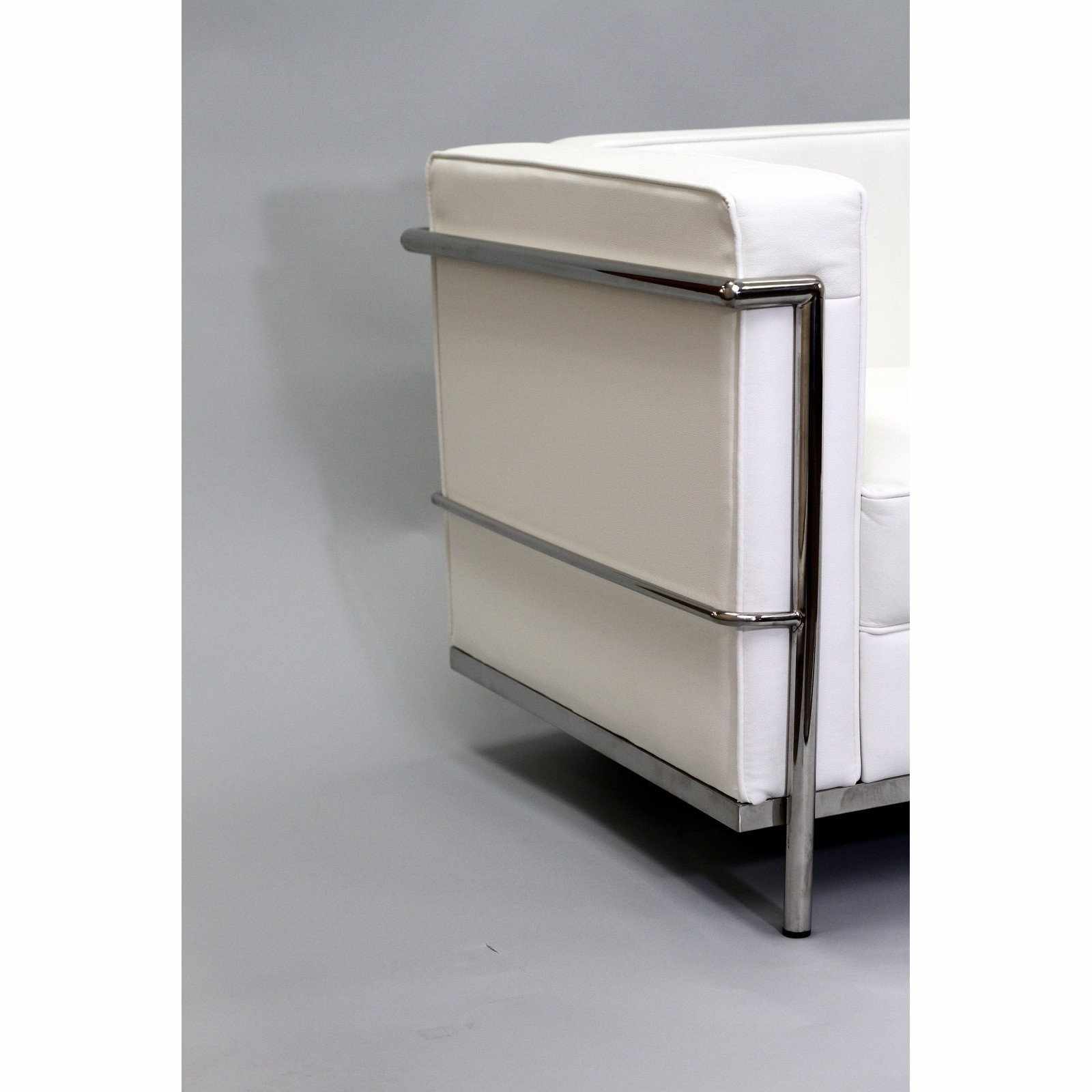 Le Corbusier LC2 Sofa - living-essentials