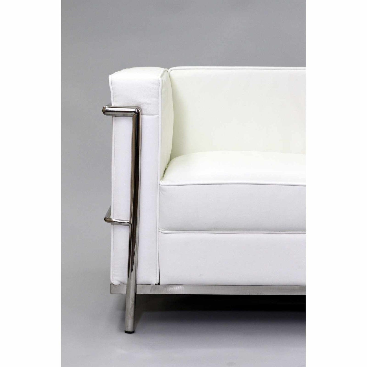 Le Corbusier LC2 Sofa - living-essentials