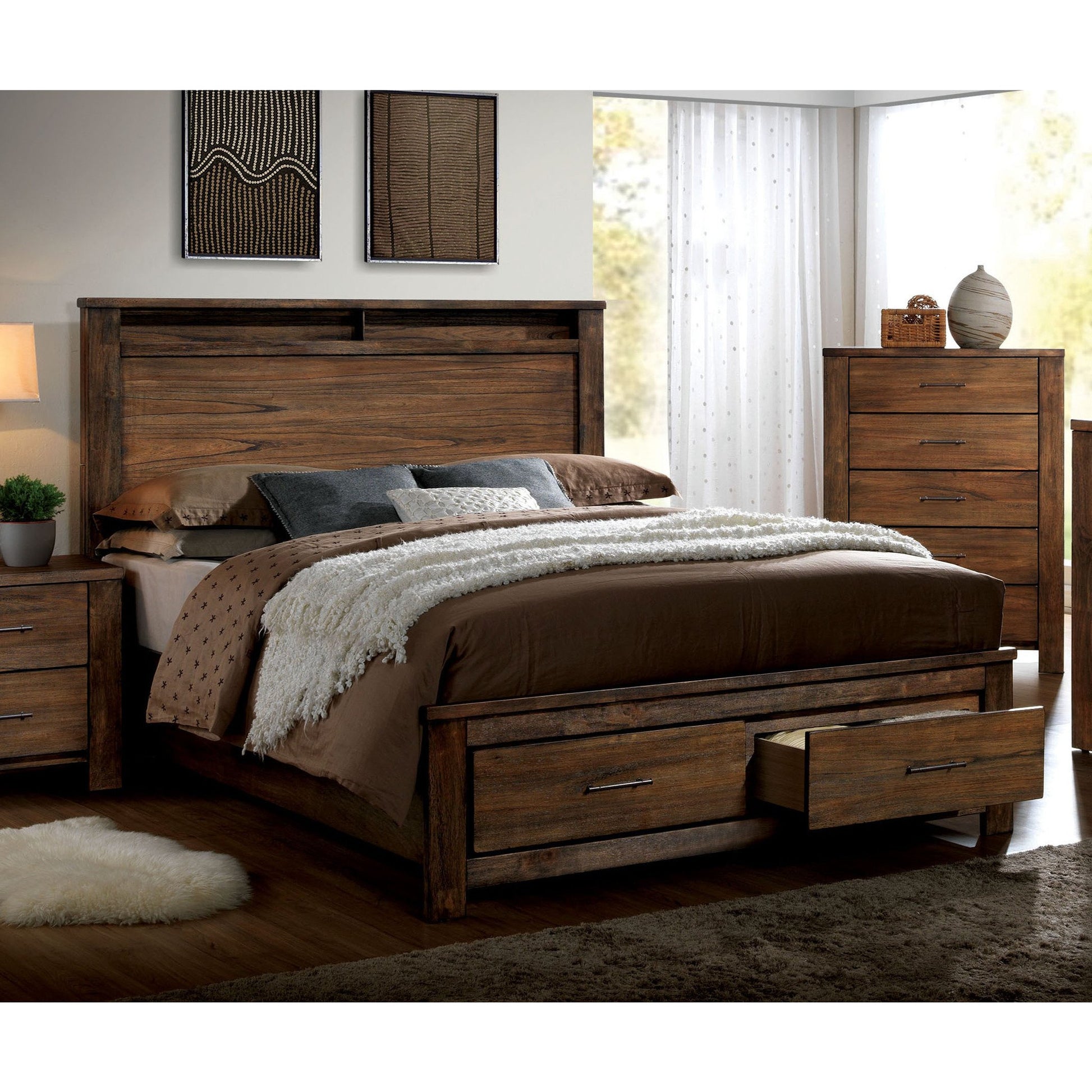 Saige Transitional Queen Storage Platform Bed in Oak - living-essentials