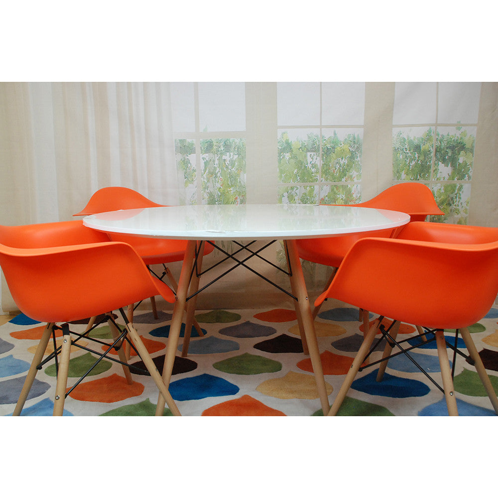 DAW Style Dining Table - living-essentials