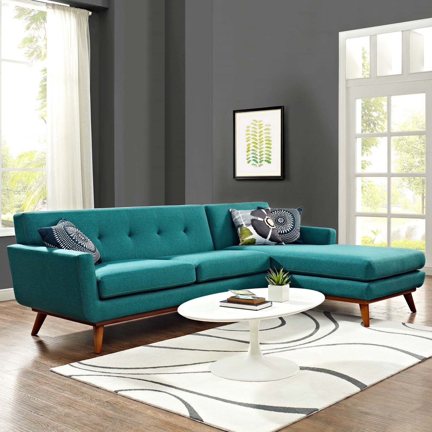 Queen Mary Right-Facing Sectional Sofa